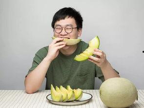 山东男吃瓜,揭秘背后故事