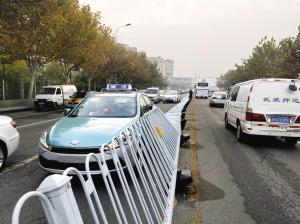 爬护栏吃瓜,揭秘网络热点的背后故事