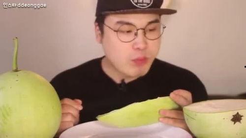 吃哈密瓜啦,尽享甜蜜滋味之旅